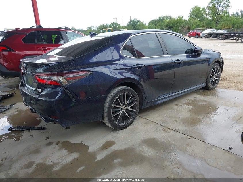 4T1G11AK5MU580843 2021 TOYOTA CAMRY photo no. 4