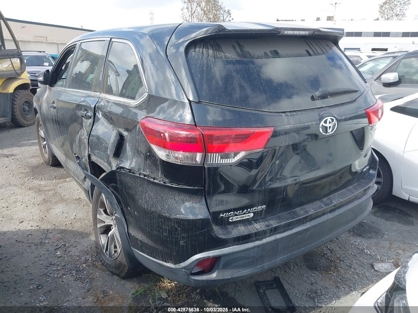 5TDBZRFH7JS809915 2018 TOYOTA HIGHLANDER photo no. 3