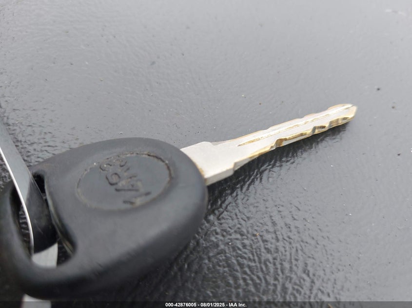 2005 Chevrolet Silverado 1500 Work Truck VIN: 1GCEC14X25Z355782 Lot: 42876005