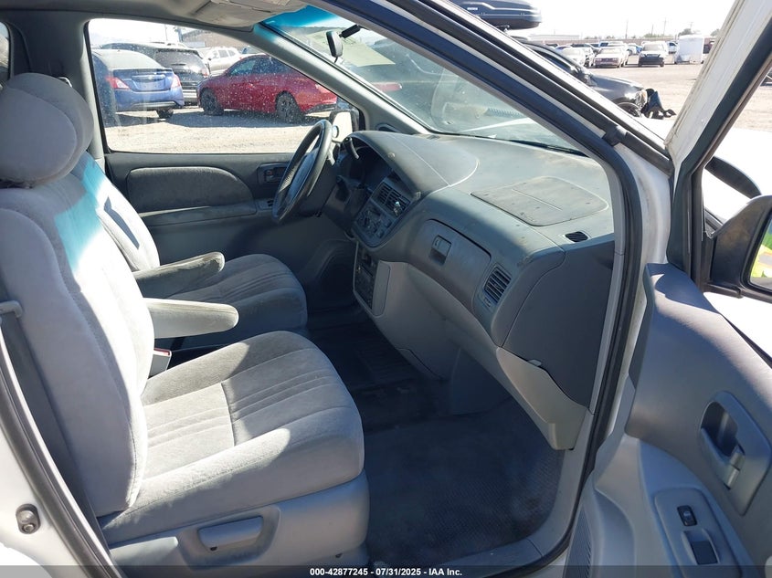 4T3ZF13C5XU149057 1999 TOYOTA SIENNA photo no. 5