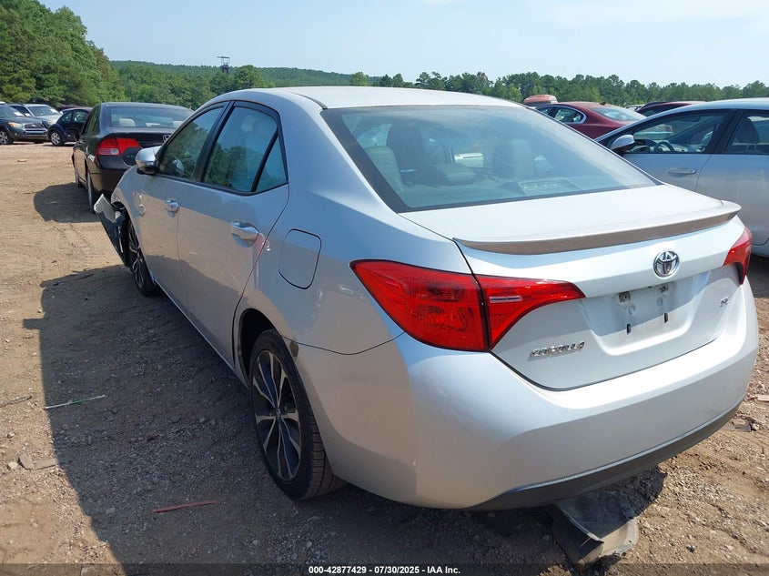 5YFBURHE2HP600151 2017 TOYOTA COROLLA photo no. 3