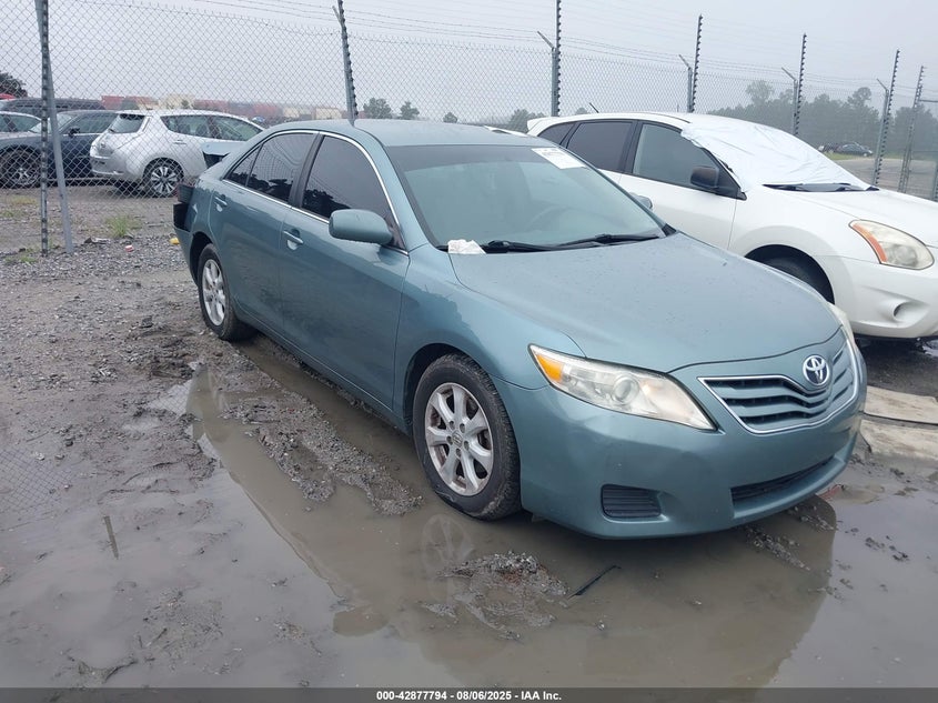 TOYOTA CAMRY LE