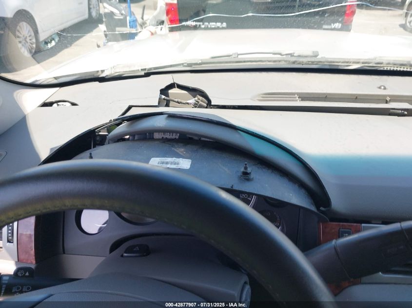 2007 Chevrolet Suburban 1500 Lt VIN: 1GNFC16077R256051 Lot: 42877907