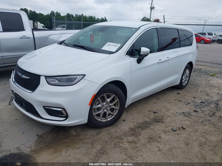 Vin: 2c4rc1bg5pr532326, lot: 43371571, chrysler pacifica touring l 20232