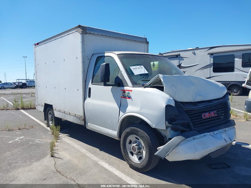 2008 GMC Savana Cutaway Work Van white other gasoline 1GDGG31C581910247 photo #1