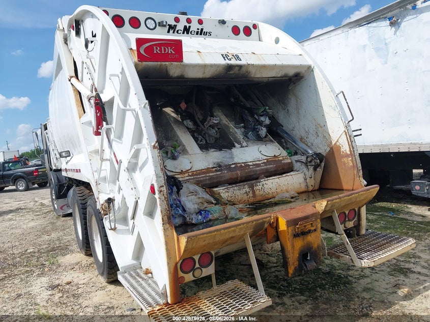 2006 STERLING TRUCK CONDOR auction photo 3