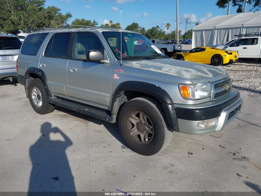 2000 Toyota 4Runner Limited V6 VIN: JT3GN87RXY0155061 Lot: 42879991