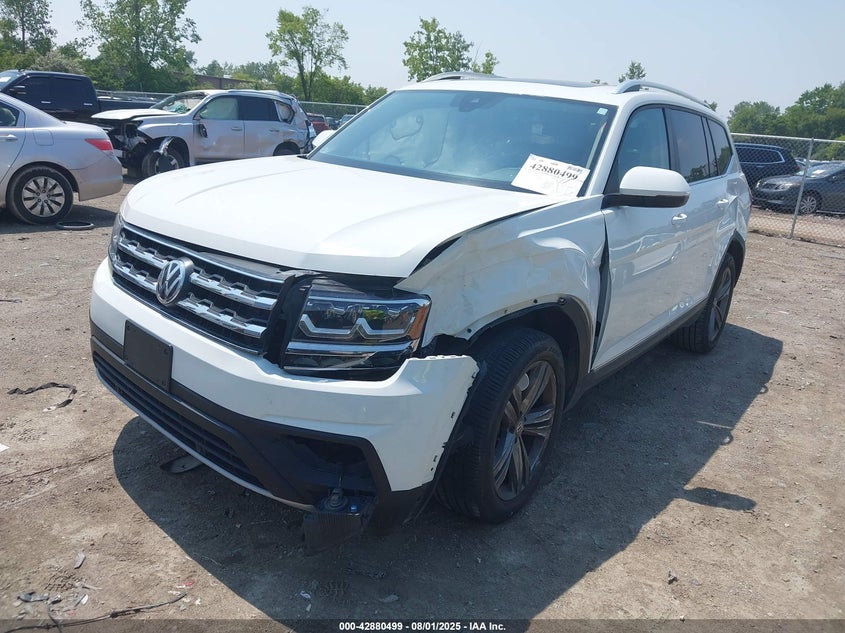 2018 Volkswagen Atlas 3.6L V6 Sel white suv gasoline 1V2MR2CA7JC525126 photo #3