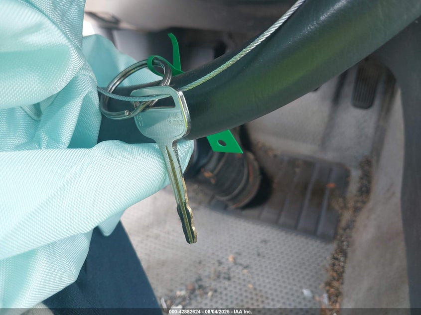 2001 Toyota Camry Ce VIN: 4T1BG22K61U087634 Lot: 42882624