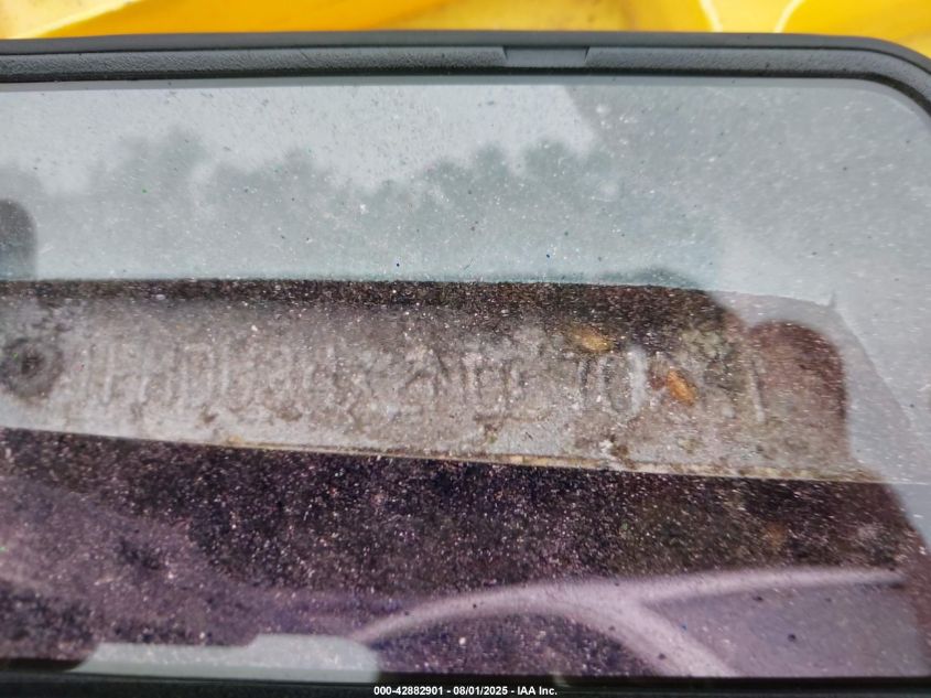 1992 Ford Explorer VIN: 1FMDU34X2NUC70261 Lot: 42882901