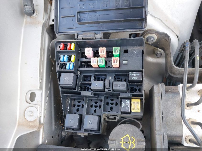 2005 Ford Thunderbird 50Th Anniversary VIN: 1FAHP60A35Y102191 Lot: 42883702