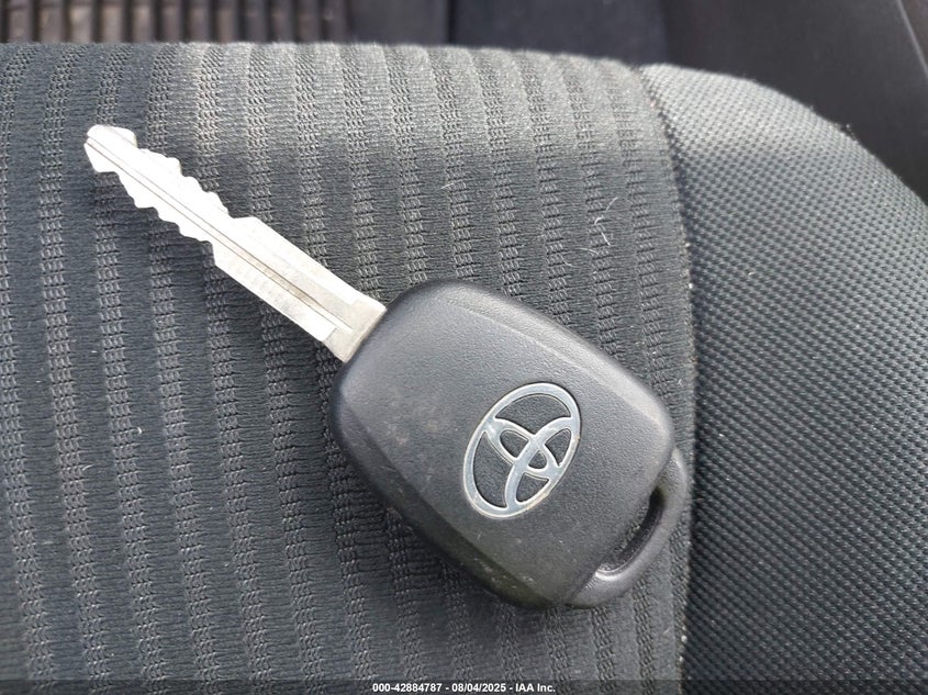 2017 TOYOTA RAV4 LE - 2T3BFREV6HW549208