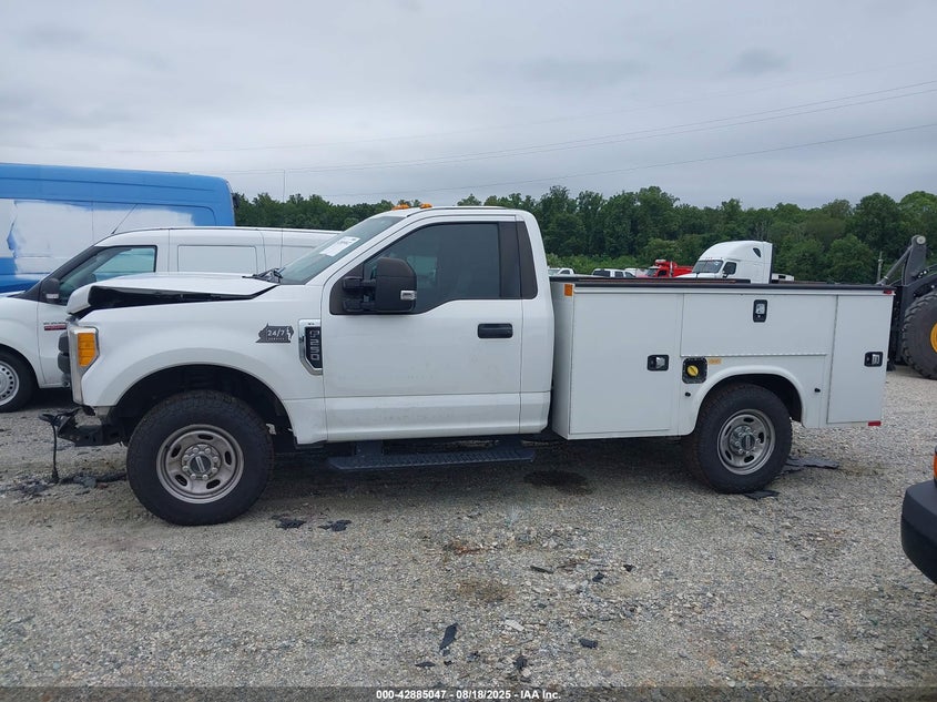 2017 Ford F-250 Xl VIN: 1FDBF2A66HED32640 Lot: 42885047