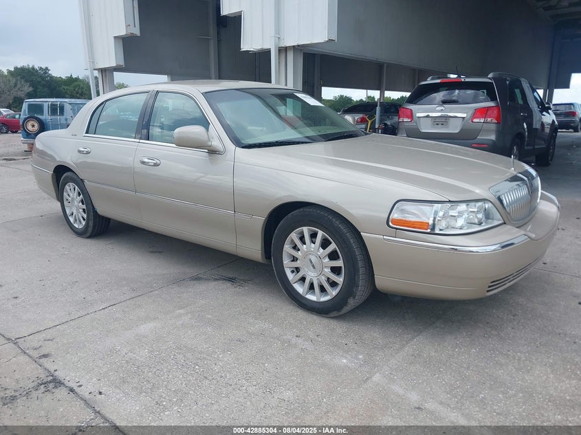 2006 Lincoln Town Car Signature