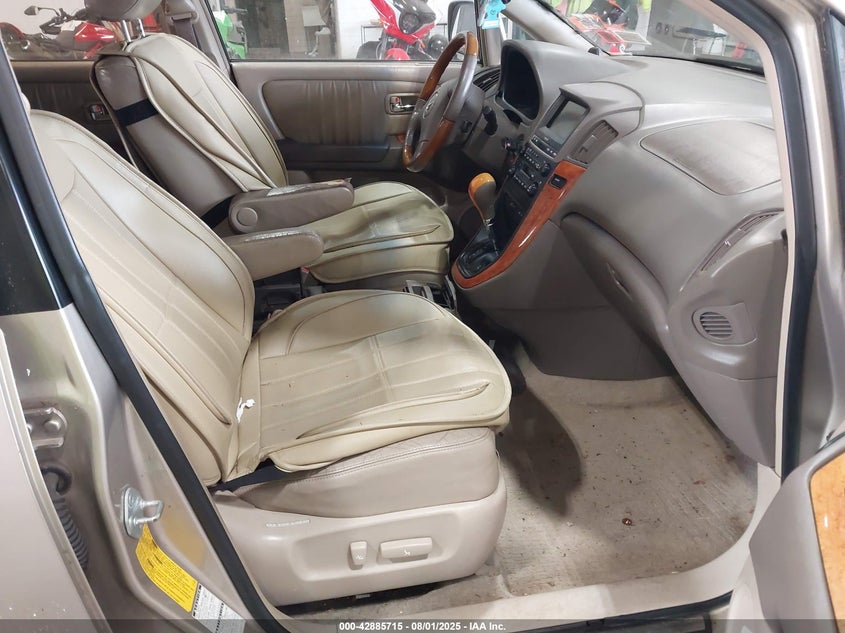 JTJHF10U420286669 2002 LEXUS RX photo no. 5