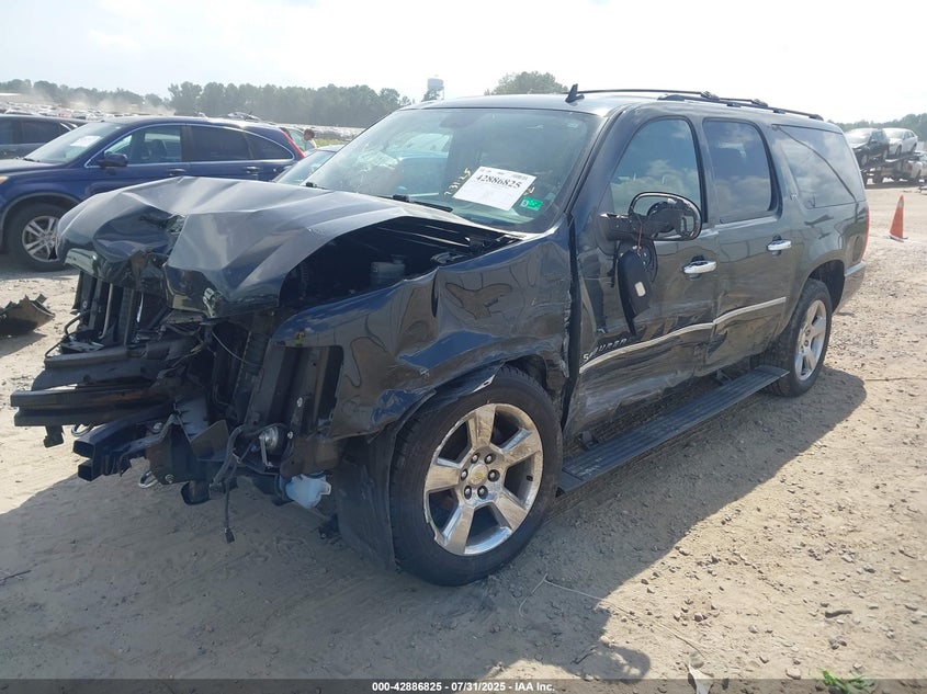 1GNSKKE33BR316466 2011 CHEVROLET EXPRESS photo no. 2