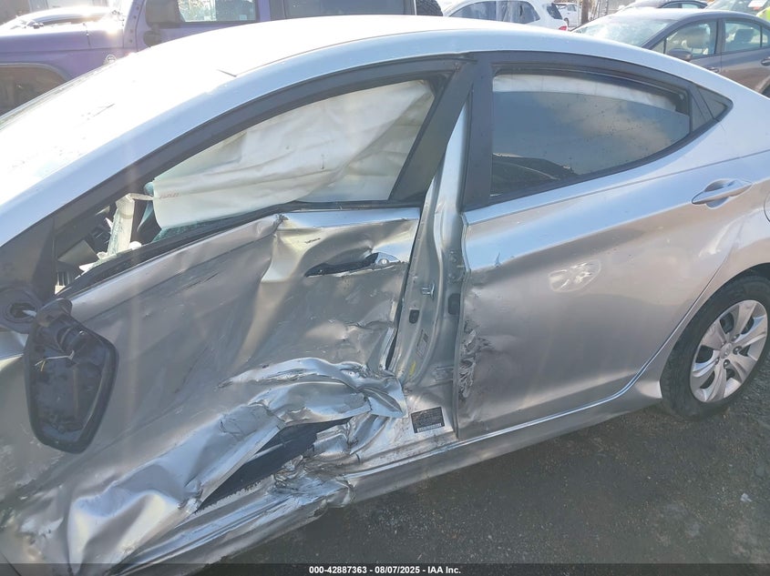 5NPDH4AE7GH794939 2016 HYUNDAI ELANTRA photo no. 14