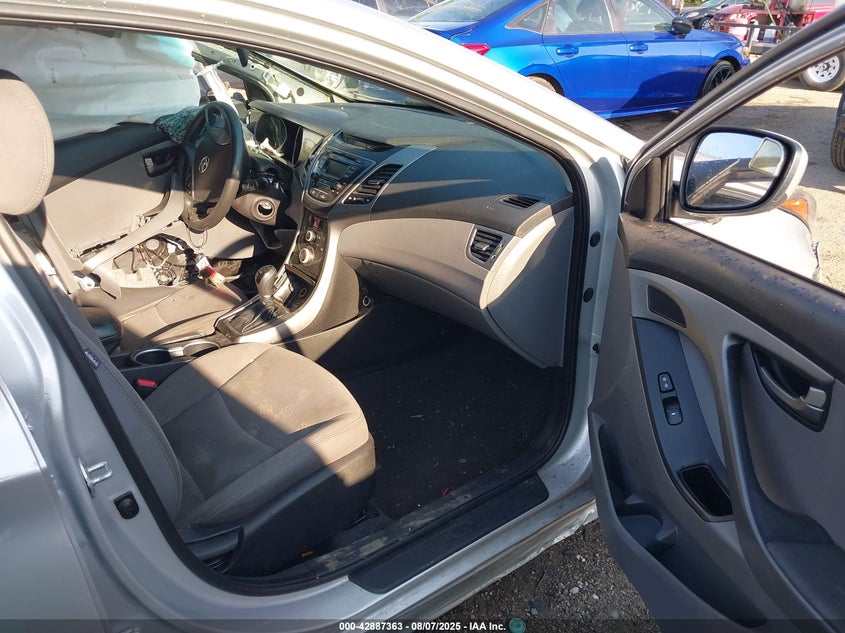 5NPDH4AE7GH794939 2016 HYUNDAI ELANTRA photo no. 5