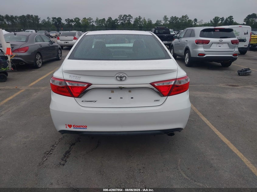 2015 Toyota Camry Se VIN: 4T1BF1FK2FU077584 Lot: 42887854