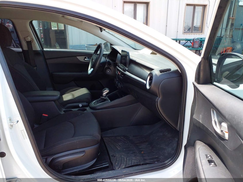 VIN 3KPF24AD6ME368936 2021 KIA FORTE LXS