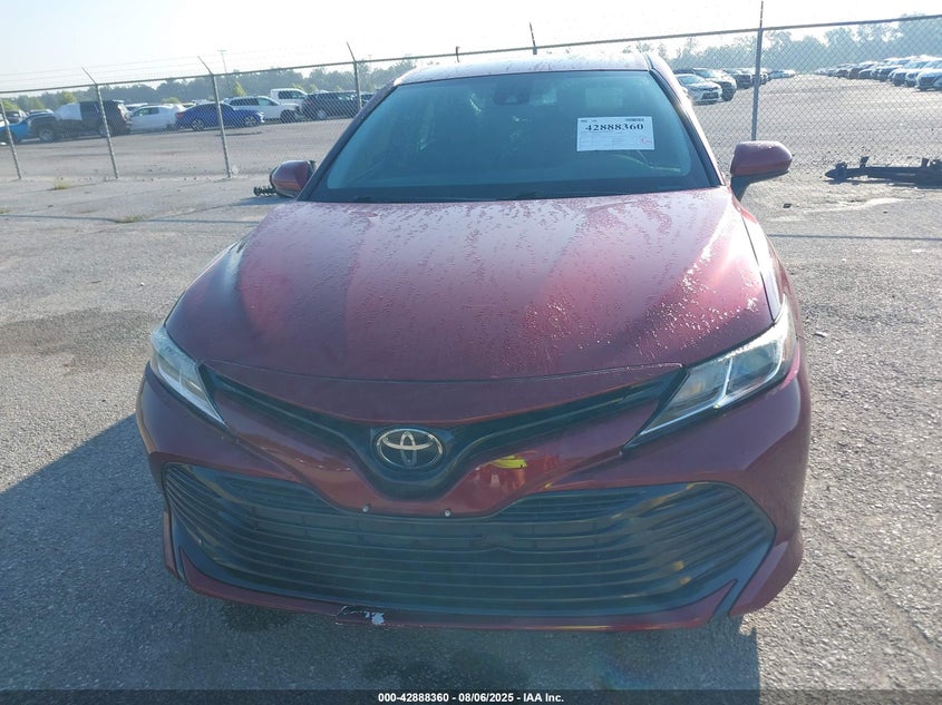 2018 Toyota Camry Le VIN: 4T1B11HK7JU643324 Lot: 42888360