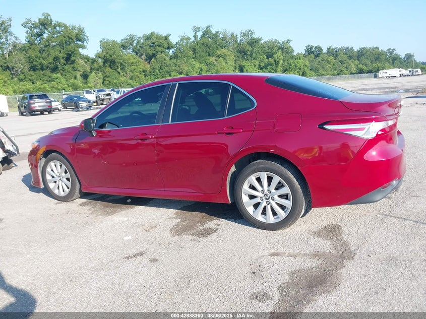2018 Toyota Camry Le VIN: 4T1B11HK7JU643324 Lot: 42888360