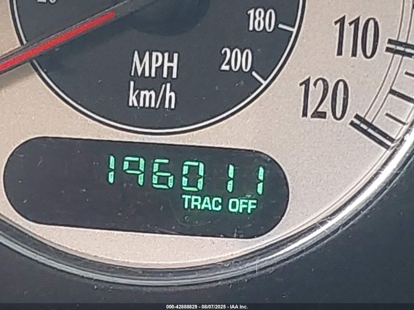 2000 Chrysler Town & Country Limited VIN: 1C4GP64L6YB650761 Lot: 42888829