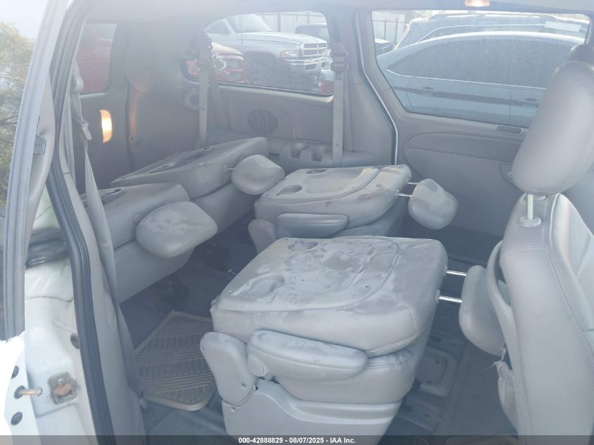 2000 Chrysler Town & Country Limited VIN: 1C4GP64L6YB650761 Lot: 42888829