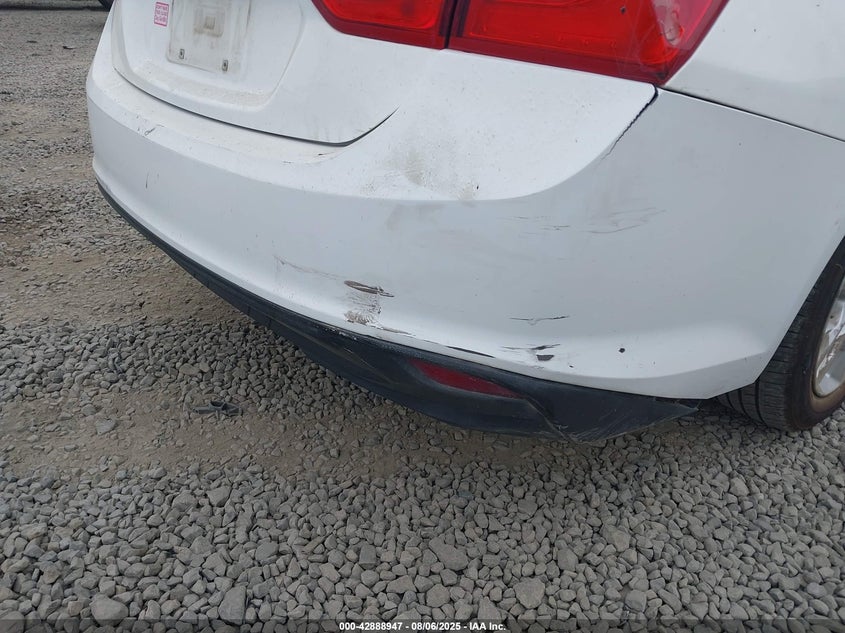 2018 CHEVROLET MALIBU LT - 1G1ZD5ST2JF142972