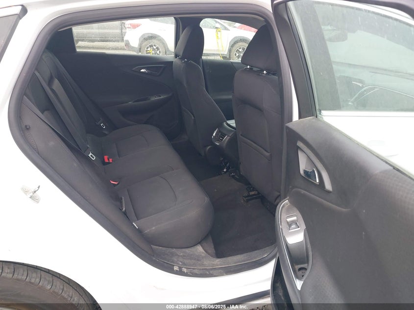 2018 CHEVROLET MALIBU LT - 1G1ZD5ST2JF142972