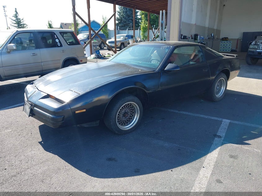 1986 Pontiac Firebird black hatchback gasoline 1G2FS87S3GL207036 photo #3