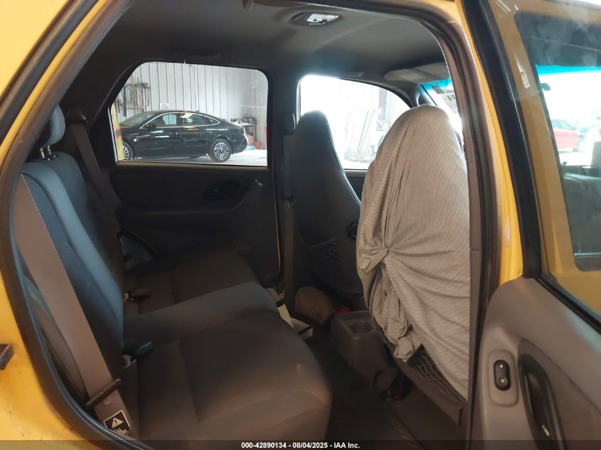 2001 Ford Escape VIN: 1FMCUO4B11KF08170 Lot: 42890134