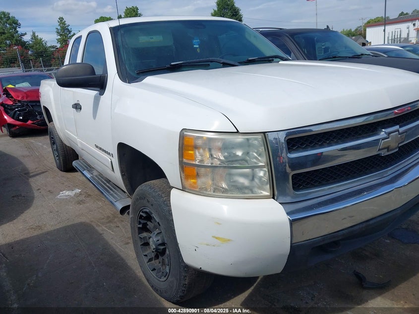 1GCEK19CX7E582012 2007 Chevrolet Silverado 1500 Lt1 auction photo 1
