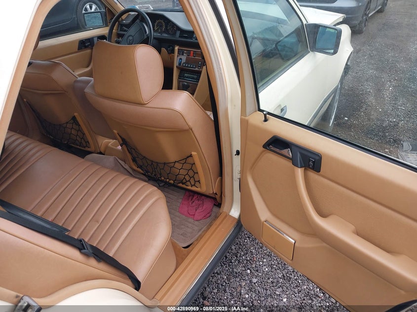 1989 Mercedes-Benz 260 E VIN: WDBEA26D1KA822228 Lot: 42890969