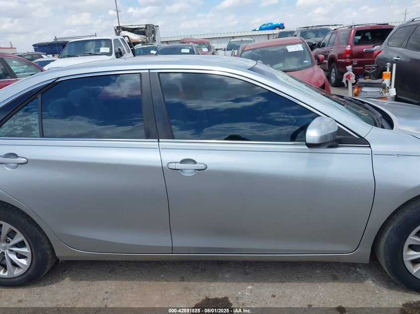 2016 Toyota Camry Le VIN: 4T4BF1FK6GR547428 Lot: 42891828