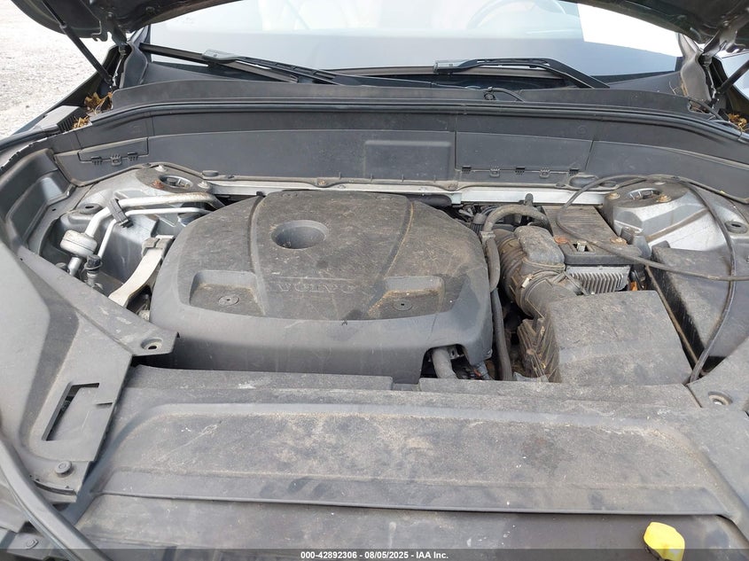 2017 VOLVO XC90 T6 MOMENTUM - YV4A22PK5H1134362