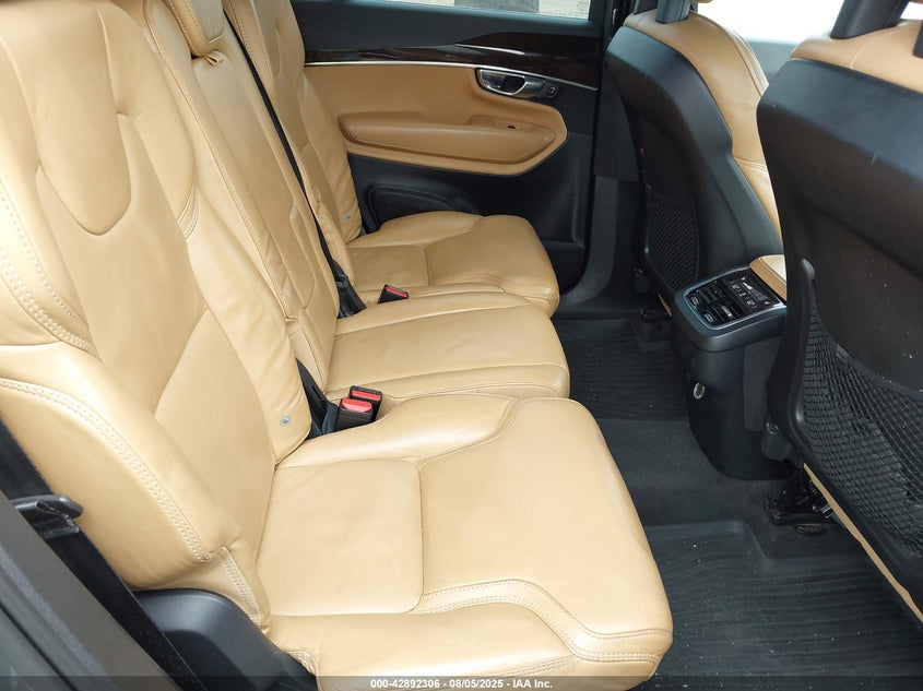 2017 VOLVO XC90 T6 MOMENTUM - YV4A22PK5H1134362