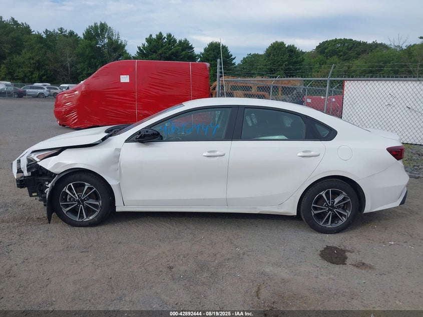 2023 Kia Forte Lxs VIN: 3KPF24AD9PE694623 Lot: 42892444