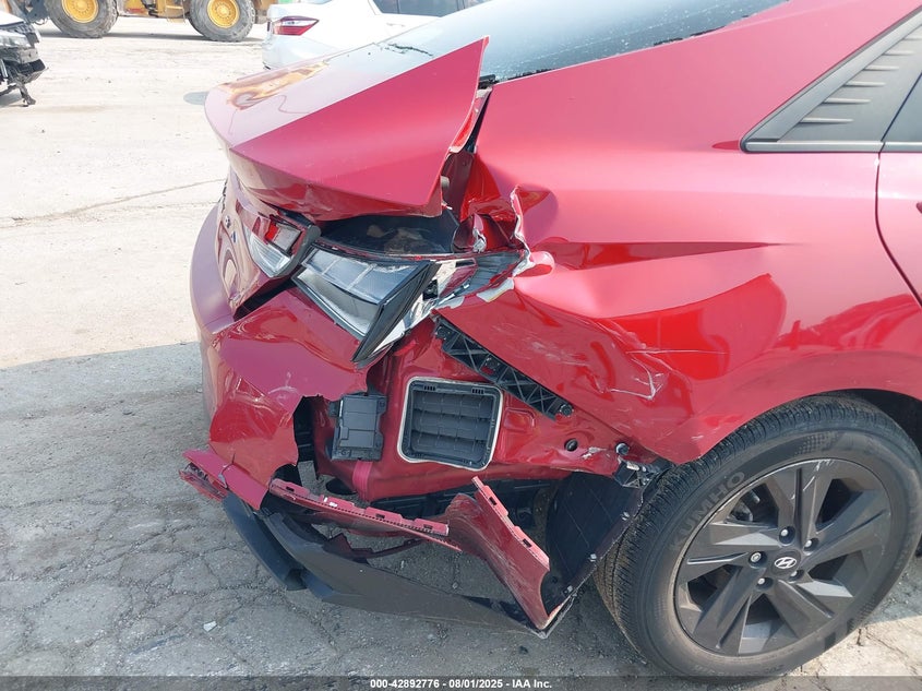 2021 HYUNDAI ELANTRA SEL KMHLM4AG2MU117660