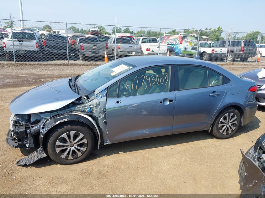 2022 TOYOTA COROLLA HYBRID LE - JTDEAMDE7NJ052145