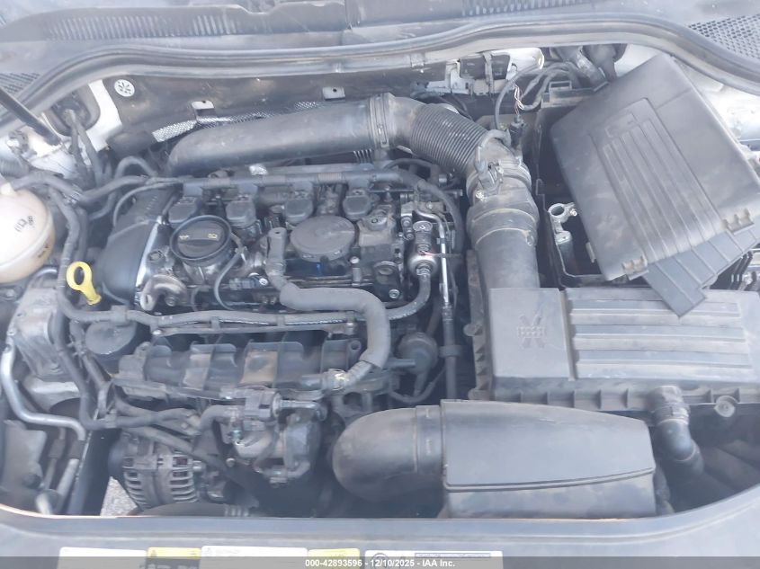 2014 Volkswagen Cc 2.0T R-Line VIN: WVWBP7AN4EE539075 Lot: 42893596