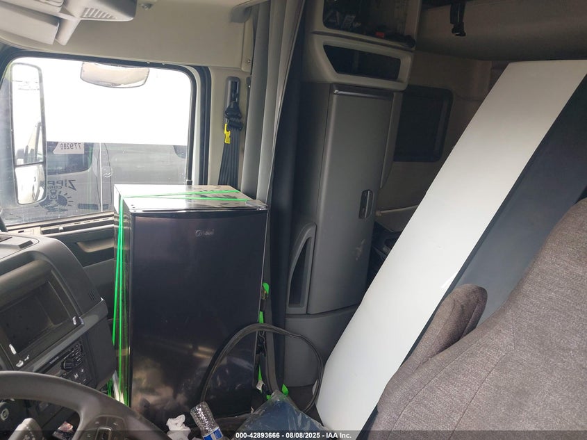 2020 Volvo Vnl VIN: 4V4NC9EH3LN234421 Lot: 42893666