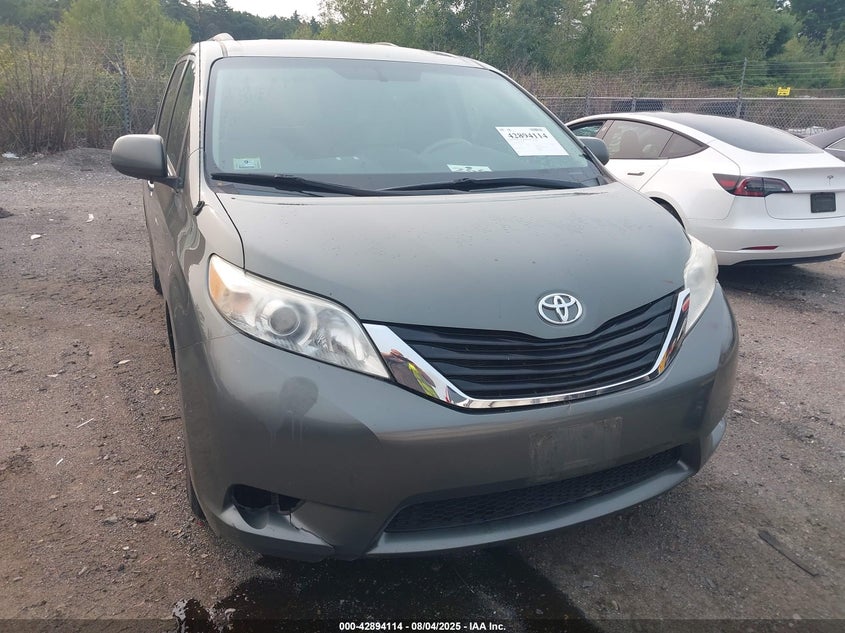 2011 Toyota Sienna Le VIN: 5TDKK3DC8BS142878 Lot: 42894114