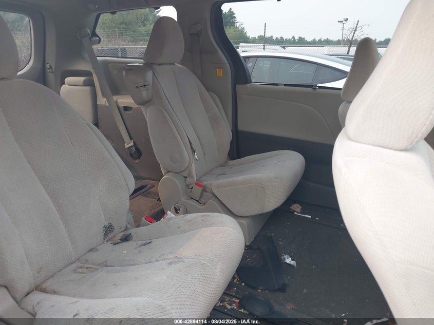 2011 Toyota Sienna Le VIN: 5TDKK3DC8BS142878 Lot: 42894114