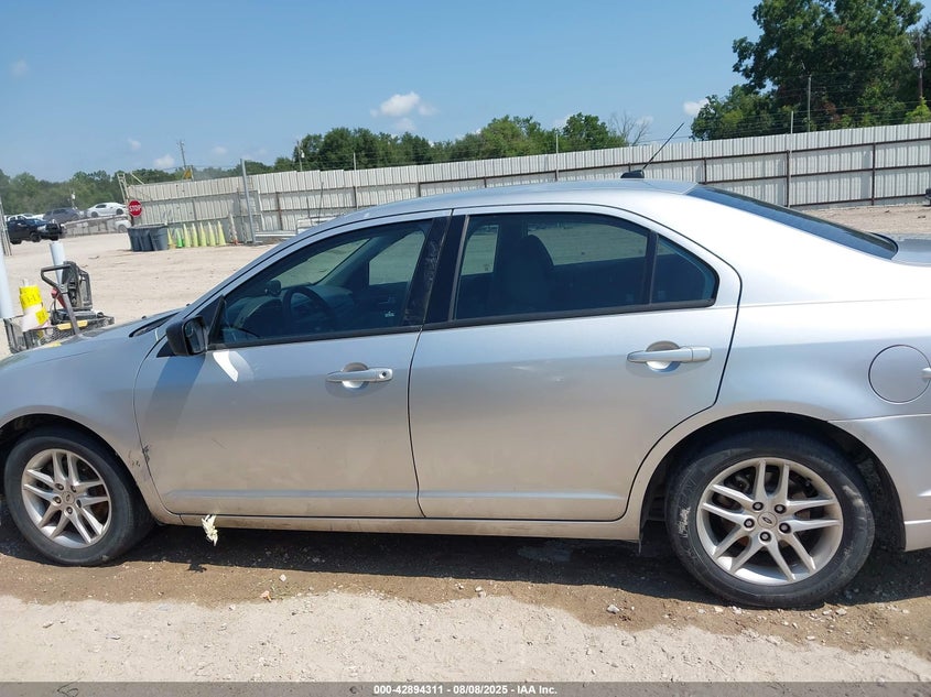 2012 Ford Fusion S VIN: 3FAHP0GA9CR113100 Lot: 42894311