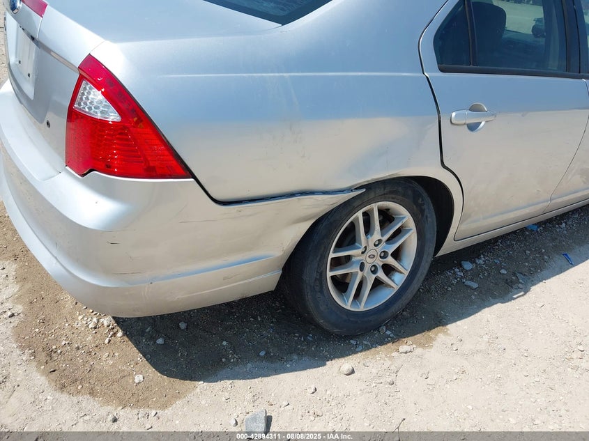 2012 Ford Fusion S VIN: 3FAHP0GA9CR113100 Lot: 42894311