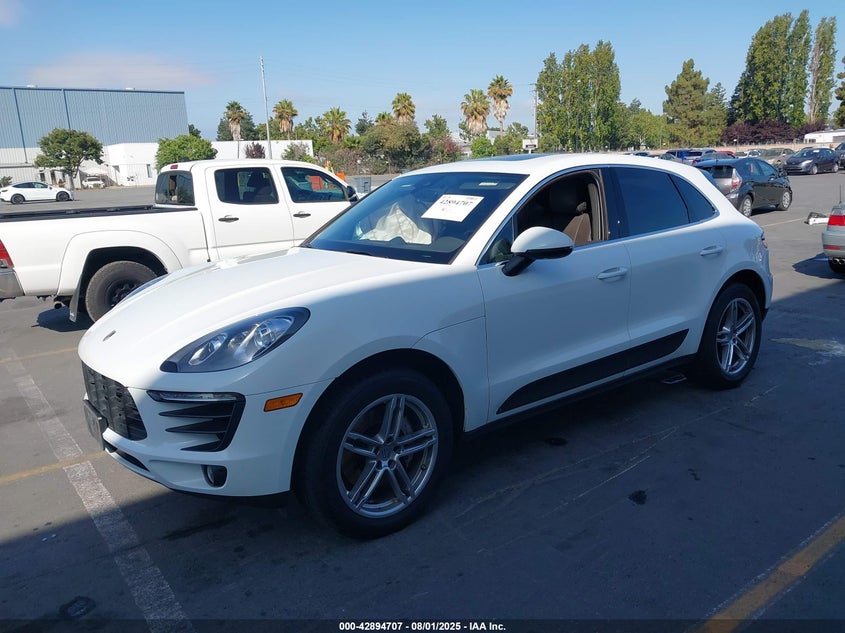 2017 PORSCHE MACAN S - WP1AB2A52HLB10111