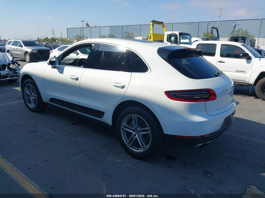 2017 PORSCHE MACAN S - WP1AB2A52HLB10111