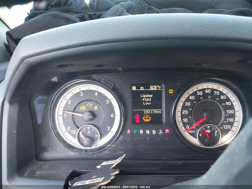 2017 RAM 1500 SLT  4X2 6'4 BOX - 1C6RR6GT7HS679210