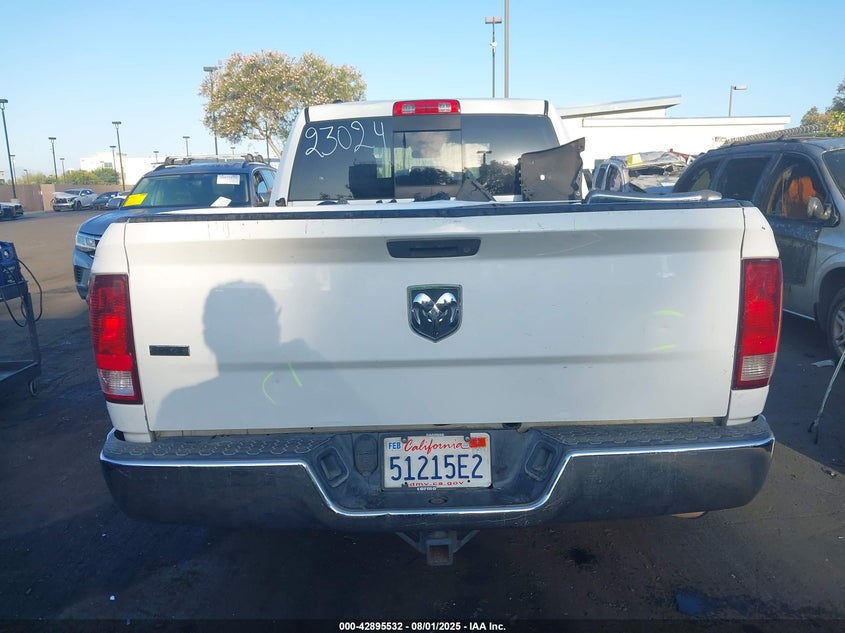 2017 RAM 1500 SLT  4X2 6'4 BOX - 1C6RR6GT7HS679210